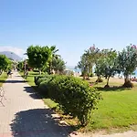 Cozmina Apart Hotel