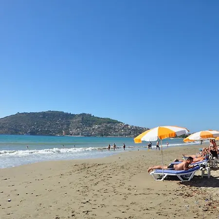 Hotell Cozmina Apart