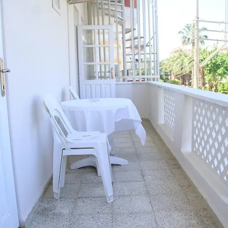 Cozmina Apart Hotel