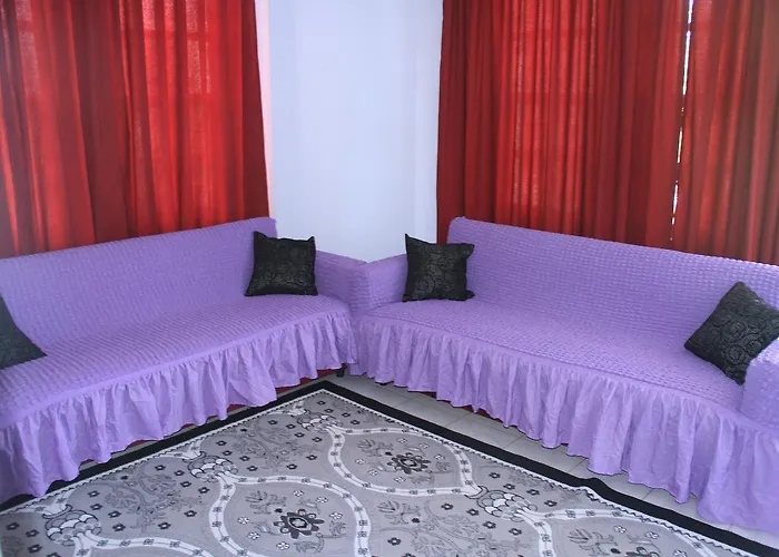 Cozmina Apart Hotel *