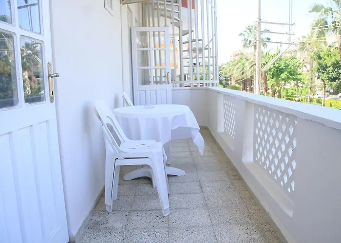 Cozmina Apart Hotell